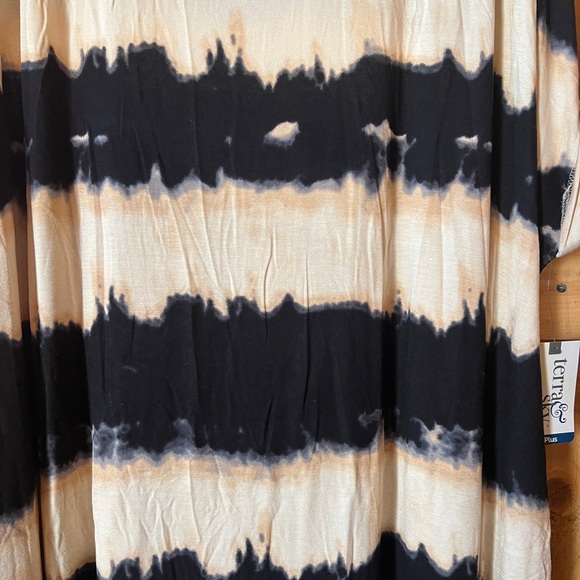 Terra & Sky Black and Cream Tie-Dye Dress - Picture 3 of 5
